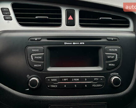 Черный Киа Сид, объемом двигателя 1.58 л и пробегом 147 тыс. км за 9600 $, фото 8 на Automoto.ua