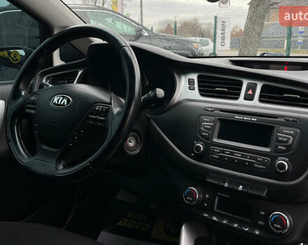 Черный Киа Сид, объемом двигателя 1.58 л и пробегом 147 тыс. км за 9600 $, фото 14 на Automoto.ua