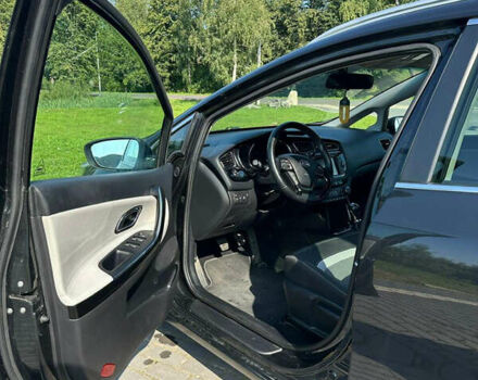 Чорний Кіа Сід, об'ємом двигуна 1.6 л та пробігом 189 тис. км за 9999 $, фото 7 на Automoto.ua