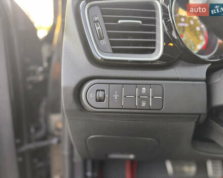 Чорний Кіа Сід, об'ємом двигуна 1.59 л та пробігом 71 тис. км за 15999 $, фото 16 на Automoto.ua