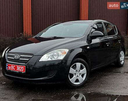 Черный Киа Сид, объемом двигателя 1.4 л и пробегом 219 тыс. км за 5800 $, фото 1 на Automoto.ua