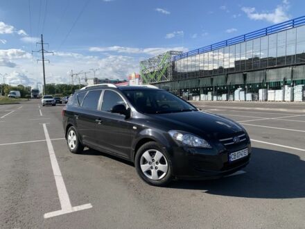 Кіа Сід 2008 у Чернігові на Automoto.ua Чорний Кіа Сід, об'ємом двигуна 1.6 л та пробігом 243 тис. км за 5800 $, фото 1 на Automoto.ua