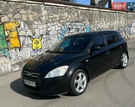 Черный Киа Сид, объемом двигателя 1.4 л и пробегом 232 тыс. км за 5300 $, фото 1 на Automoto.ua