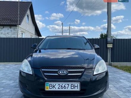 Киа Сид 2008 в Сарнах на Automoto.ua Черный Киа Сид, объемом двигателя 1.4 л и пробегом 249 тыс. км за 5200 $, фото 1 на Automoto.ua