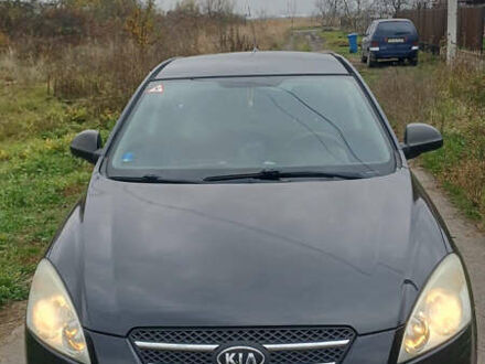 Черный Киа Сид, объемом двигателя 1.6 л и пробегом 206 тыс. км за 5500 $, фото 1 на Automoto.ua