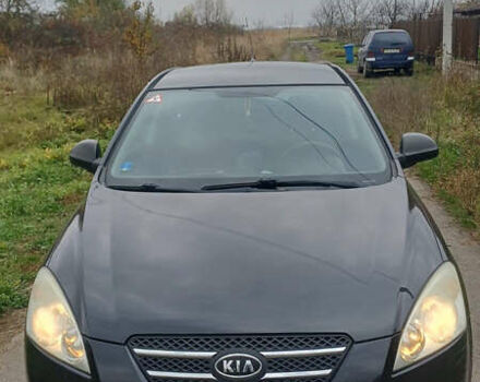 Черный Киа Сид, объемом двигателя 1.6 л и пробегом 206 тыс. км за 5500 $, фото 1 на Automoto.ua