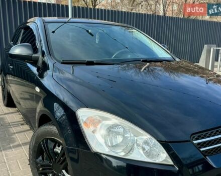 Чорний Кіа Сід, об'ємом двигуна 1.4 л та пробігом 185 тис. км за 6499 $, фото 1 на Automoto.ua