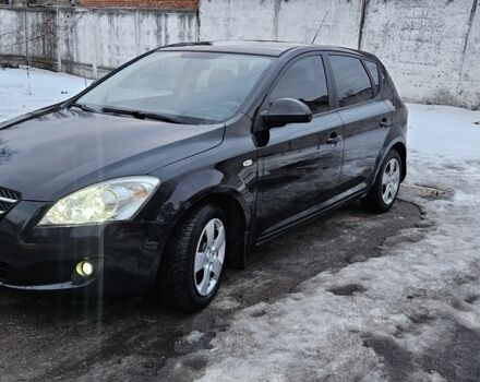 Черный Киа Сид, объемом двигателя 1.6 л и пробегом 258 тыс. км за 5600 $, фото 1 на Automoto.ua