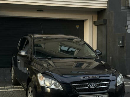 Черный Киа Сид, объемом двигателя 1.4 л и пробегом 334 тыс. км за 4499 $, фото 1 на Automoto.ua