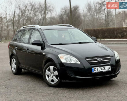 Черный Киа Сид, объемом двигателя 1.6 л и пробегом 231 тыс. км за 5500 $, фото 1 на Automoto.ua