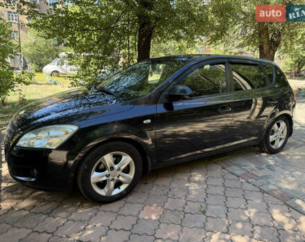 Черный Киа Сид, объемом двигателя 2 л и пробегом 202 тыс. км за 5900 $, фото 1 на Automoto.ua