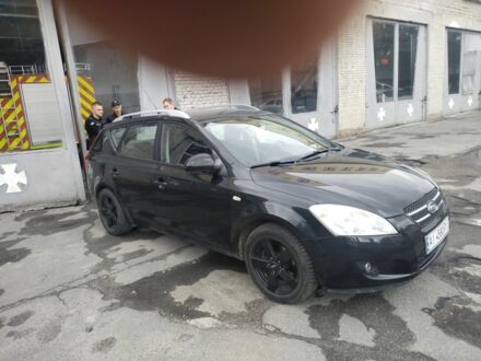 Кіа Сід 2008 у Белой Церкве на Automoto.ua Чорний Кіа Сід, об'ємом двигуна 1.4 л та пробігом 207 тис. км за 5800 $, фото 1 на Automoto.ua
