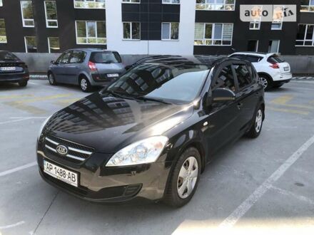 Черный Киа Сид, объемом двигателя 1.4 л и пробегом 235 тыс. км за 4999 $, фото 1 на Automoto.ua