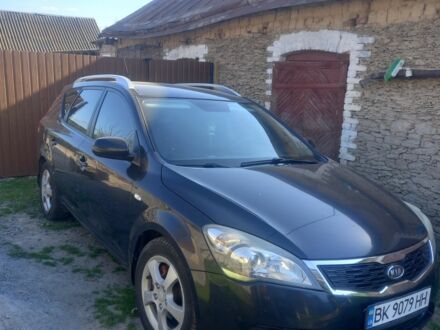 Кіа Сід 2009 у Здолбунове на Automoto.ua Чорний Кіа Сід, об'ємом двигуна 1.4 л та пробігом 223 тис. км за 5600 $, фото 1 на Automoto.ua