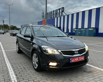 Черный Киа Сид, объемом двигателя 1.4 л и пробегом 221 тыс. км за 5350 $, фото 1 на Automoto.ua