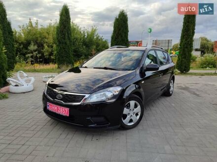 Черный Киа Сид, объемом двигателя 1.4 л и пробегом 195 тыс. км за 5999 $, фото 1 на Automoto.ua