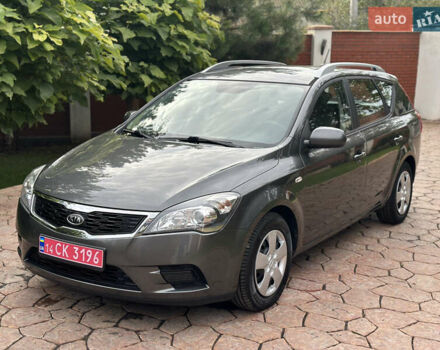 Черный Киа Сид, объемом двигателя 1.4 л и пробегом 154 тыс. км за 6500 $, фото 1 на Automoto.ua