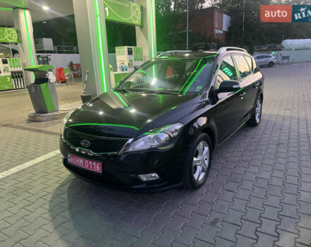 Черный Киа Сид, объемом двигателя 1.59 л и пробегом 244 тыс. км за 7800 $, фото 1 на Automoto.ua