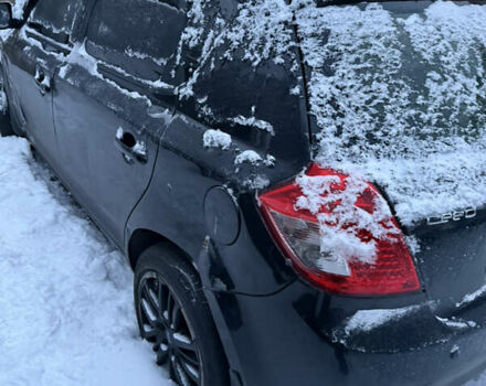 Черный Киа Сид, объемом двигателя 1.6 л и пробегом 300 тыс. км за 2350 $, фото 1 на Automoto.ua