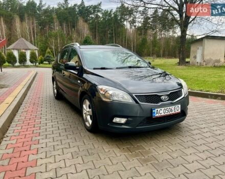 Чорний Кіа Сід, об'ємом двигуна 1.6 л та пробігом 300 тис. км за 4300 $, фото 1 на Automoto.ua