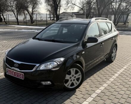 Черный Киа Сид, объемом двигателя 1.6 л и пробегом 225 тыс. км за 7400 $, фото 1 на Automoto.ua