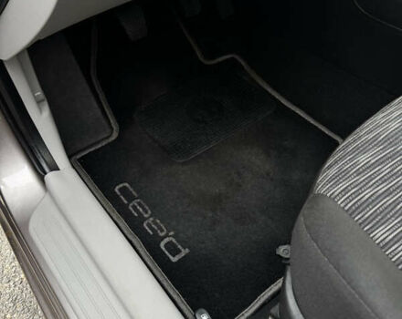 Коричневый Киа Сид, объемом двигателя 1.6 л и пробегом 175 тыс. км за 5200 $, фото 35 на Automoto.ua