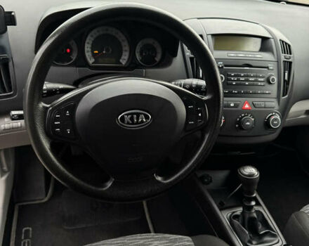 Коричневый Киа Сид, объемом двигателя 1.6 л и пробегом 175 тыс. км за 5200 $, фото 25 на Automoto.ua