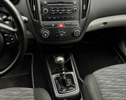 Коричневый Киа Сид, объемом двигателя 1.6 л и пробегом 175 тыс. км за 5200 $, фото 22 на Automoto.ua