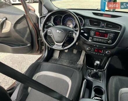 Коричневий Кіа Сід, об'ємом двигуна 1.6 л та пробігом 294 тис. км за 9190 $, фото 23 на Automoto.ua