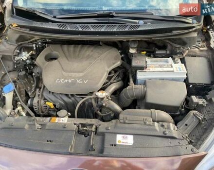 Коричневий Кіа Сід, об'ємом двигуна 1.6 л та пробігом 130 тис. км за 8200 $, фото 6 на Automoto.ua