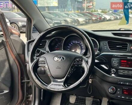 Коричневий Кіа Сід, об'ємом двигуна 1.6 л та пробігом 294 тис. км за 9190 $, фото 24 на Automoto.ua