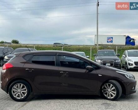 Коричневий Кіа Сід, об'ємом двигуна 1.6 л та пробігом 294 тис. км за 9190 $, фото 5 на Automoto.ua