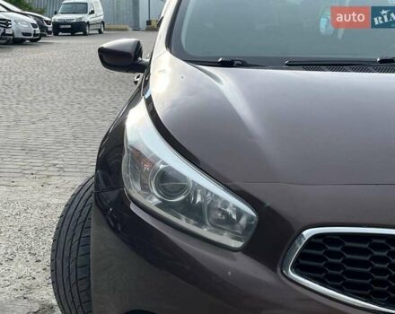 Коричневий Кіа Сід, об'ємом двигуна 1.6 л та пробігом 294 тис. км за 9190 $, фото 1 на Automoto.ua