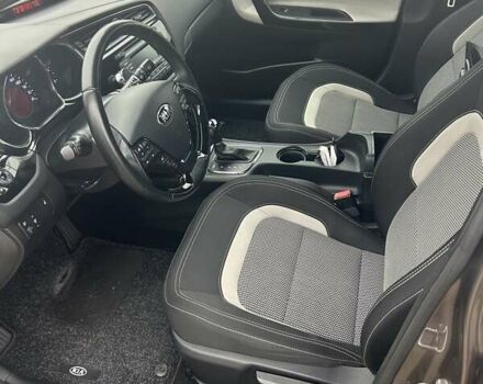 Коричневий Кіа Сід, об'ємом двигуна 1.59 л та пробігом 56 тис. км за 14900 $, фото 6 на Automoto.ua