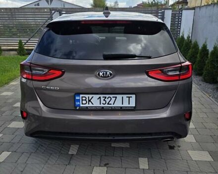 Киа Сид 2019 в Сарнах на Automoto.ua Коричневый Киа Сид, объемом двигателя 1.6 л и пробегом 112 тыс. км за 18000 $, фото 20 на Automoto.ua