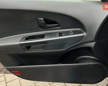 Коричневий Кіа Сід, об'ємом двигуна 1.4 л та пробігом 207 тис. км за 4600 $, фото 11 на Automoto.ua