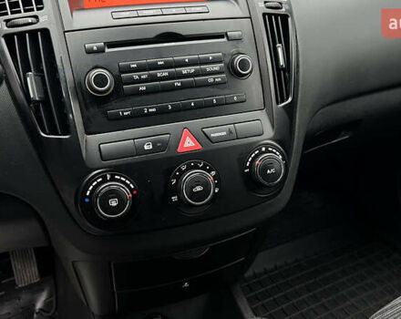 Коричневий Кіа Сід, об'ємом двигуна 1.4 л та пробігом 207 тис. км за 4600 $, фото 8 на Automoto.ua