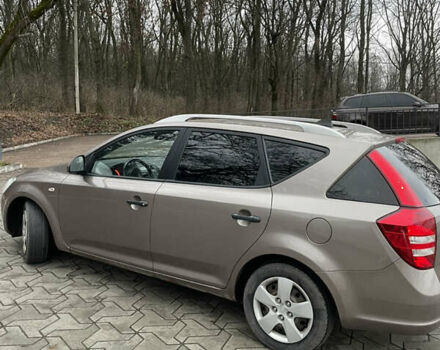 Коричневый Киа Сид, объемом двигателя 1.6 л и пробегом 245 тыс. км за 5300 $, фото 6 на Automoto.ua