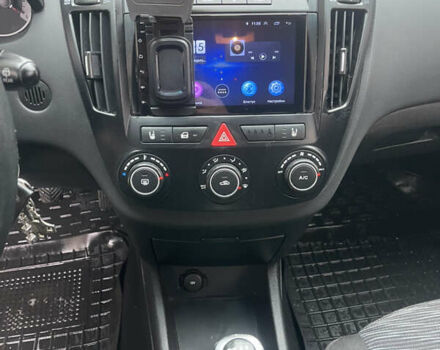 Коричневый Киа Сид, объемом двигателя 1.58 л и пробегом 204 тыс. км за 6099 $, фото 9 на Automoto.ua