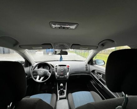 Коричневый Киа Сид, объемом двигателя 1.6 л и пробегом 280 тыс. км за 6500 $, фото 5 на Automoto.ua