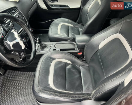 Коричневий Кіа Сід, об'ємом двигуна 1.58 л та пробігом 257 тис. км за 5850 $, фото 2 на Automoto.ua