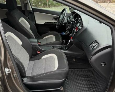 Коричневый Киа Сид, объемом двигателя 1.6 л и пробегом 197 тыс. км за 10700 $, фото 10 на Automoto.ua