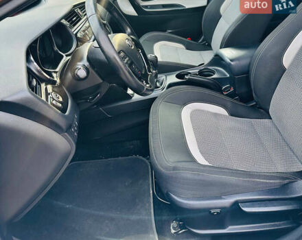 Коричневый Киа Сид, объемом двигателя 1.6 л и пробегом 211 тыс. км за 9900 $, фото 20 на Automoto.ua