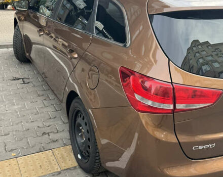 Кіа Сід 2017 у Києві на Automoto.ua Коричневий Кіа Сід, об'ємом двигуна 1.6 л та пробігом 210 тис. км за 10900 $, фото 2 на Automoto.ua