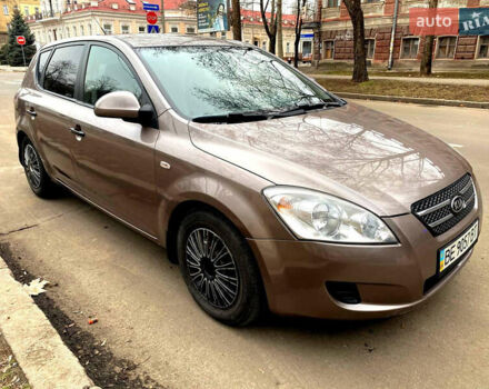 Коричневий Кіа Сід, об'ємом двигуна 1.4 л та пробігом 230 тис. км за 4200 $, фото 1 на Automoto.ua