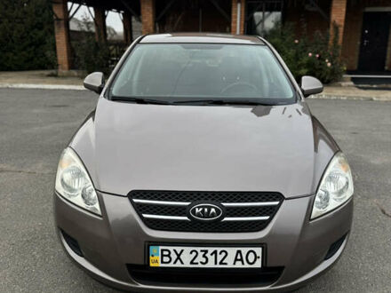 Коричневый Киа Сид, объемом двигателя 1.6 л и пробегом 175 тыс. км за 5200 $, фото 1 на Automoto.ua