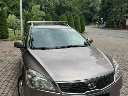 Кіа Сід 2011 у Трускавце на Automoto.ua Коричневий Кіа Сід, об'ємом двигуна 1.58 л та пробігом 302 тис. км за 6115 $, фото 1 на Automoto.ua