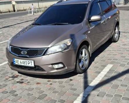 Коричневий Кіа Сід, об'ємом двигуна 1.58 л та пробігом 259 тис. км за 6800 $, фото 1 на Automoto.ua
