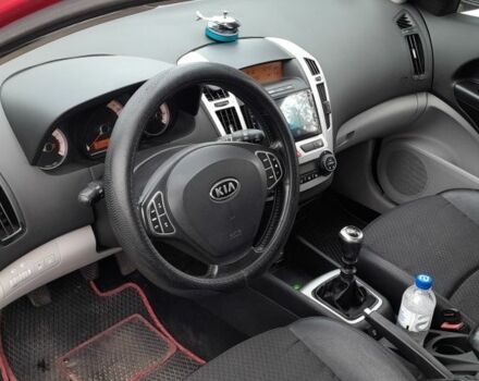 Червоний Кіа Сід, об'ємом двигуна 1.6 л та пробігом 2 тис. км за 4500 $, фото 15 на Automoto.ua