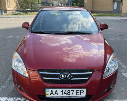 Красный Киа Сид, объемом двигателя 2 л и пробегом 378 тыс. км за 6000 $, фото 2 на Automoto.ua